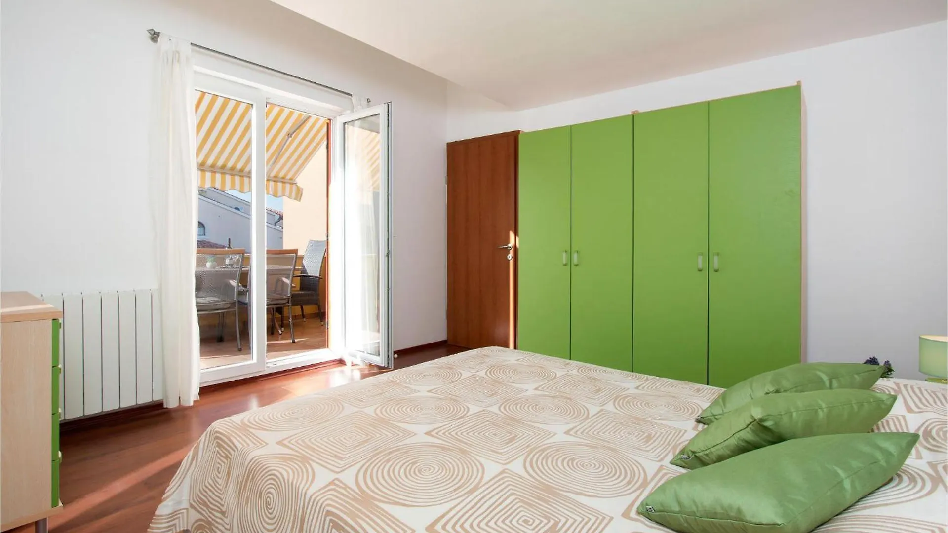 Cozy Apartment In Volme With Kitchen Banjole Croatia