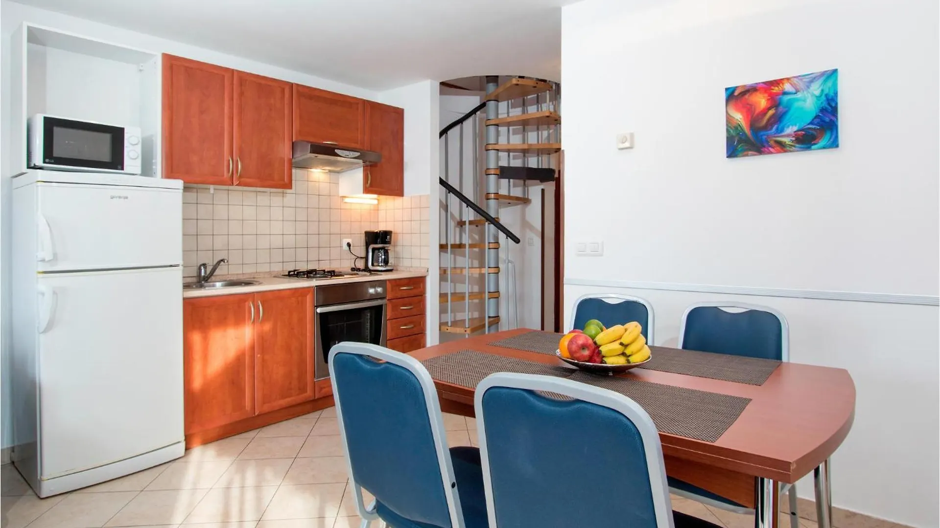 Cozy Apartment In Volme With Kitchen Banjole